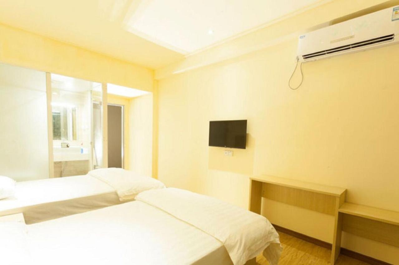 尼莫的家nemo'S Home Motel Koror Bagian luar foto